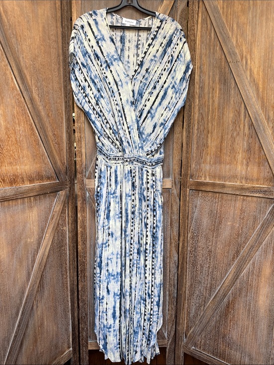 Gilli Pants - Gilli Blue and White Jumpsuit Romper with Pockets Size Large NWOT